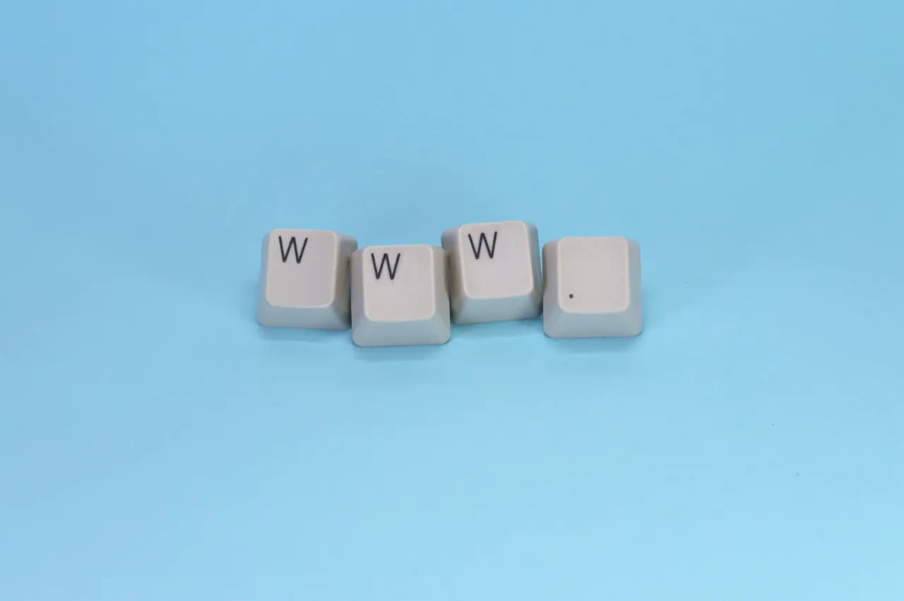 Jak przenieść domenę na inny hosting? Instrukcja